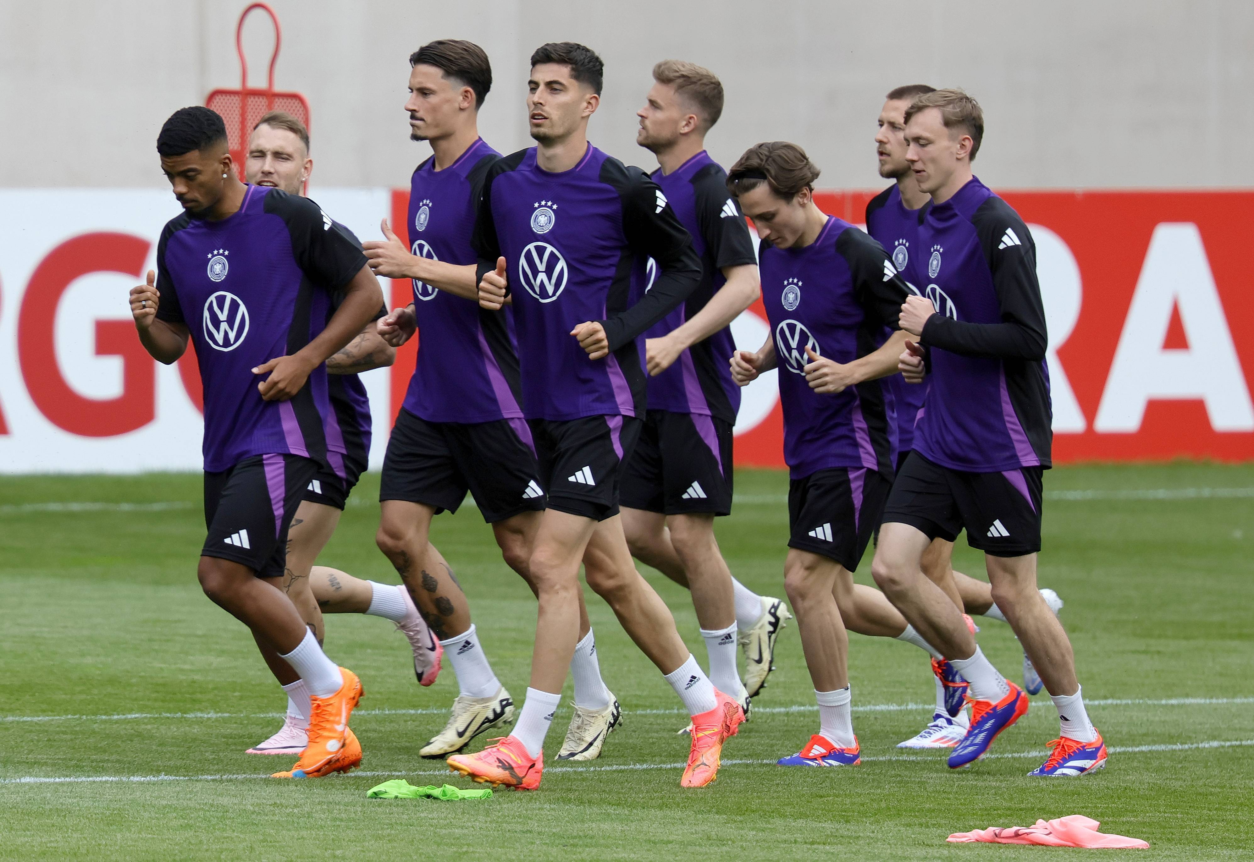 欧国联比赛：荷兰队与意大利队对决的简单介绍