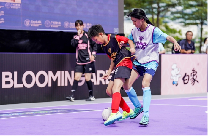 国内足球盛况空前，各队实力激烈碰撞的简单介绍