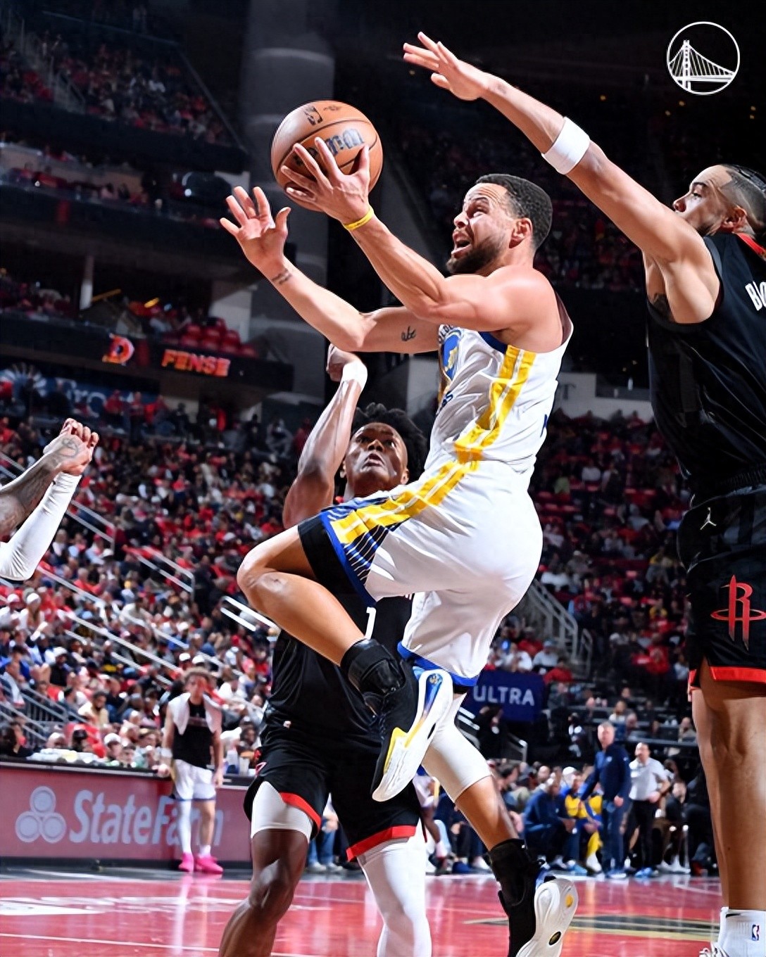 篮球巨星最新表现：勇士球队逆袭夺冠赛季必胜的简单介绍