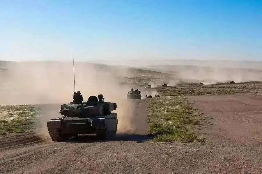 荷兰成功逆转乌克兰,士气大振 荷兰成功逆转乌克兰,士气大振