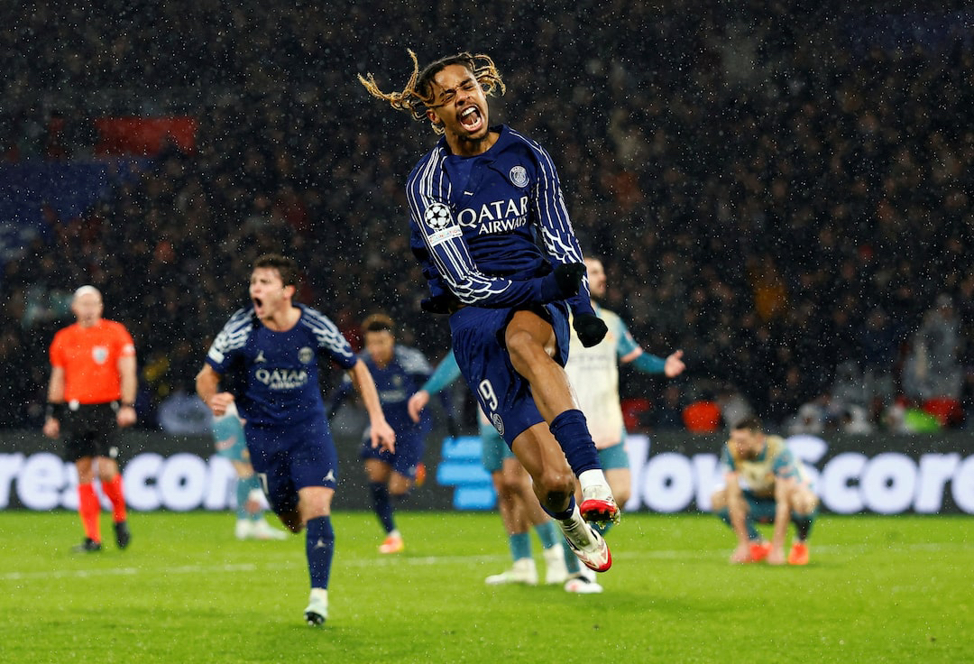 包含巴黎圣日耳曼逆转成功，领先优势大增的词条