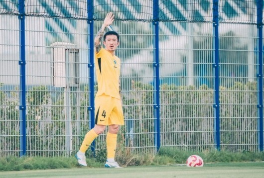 包含大连阿尔滨重返胜利轨道，积极备战下一场比赛的词条