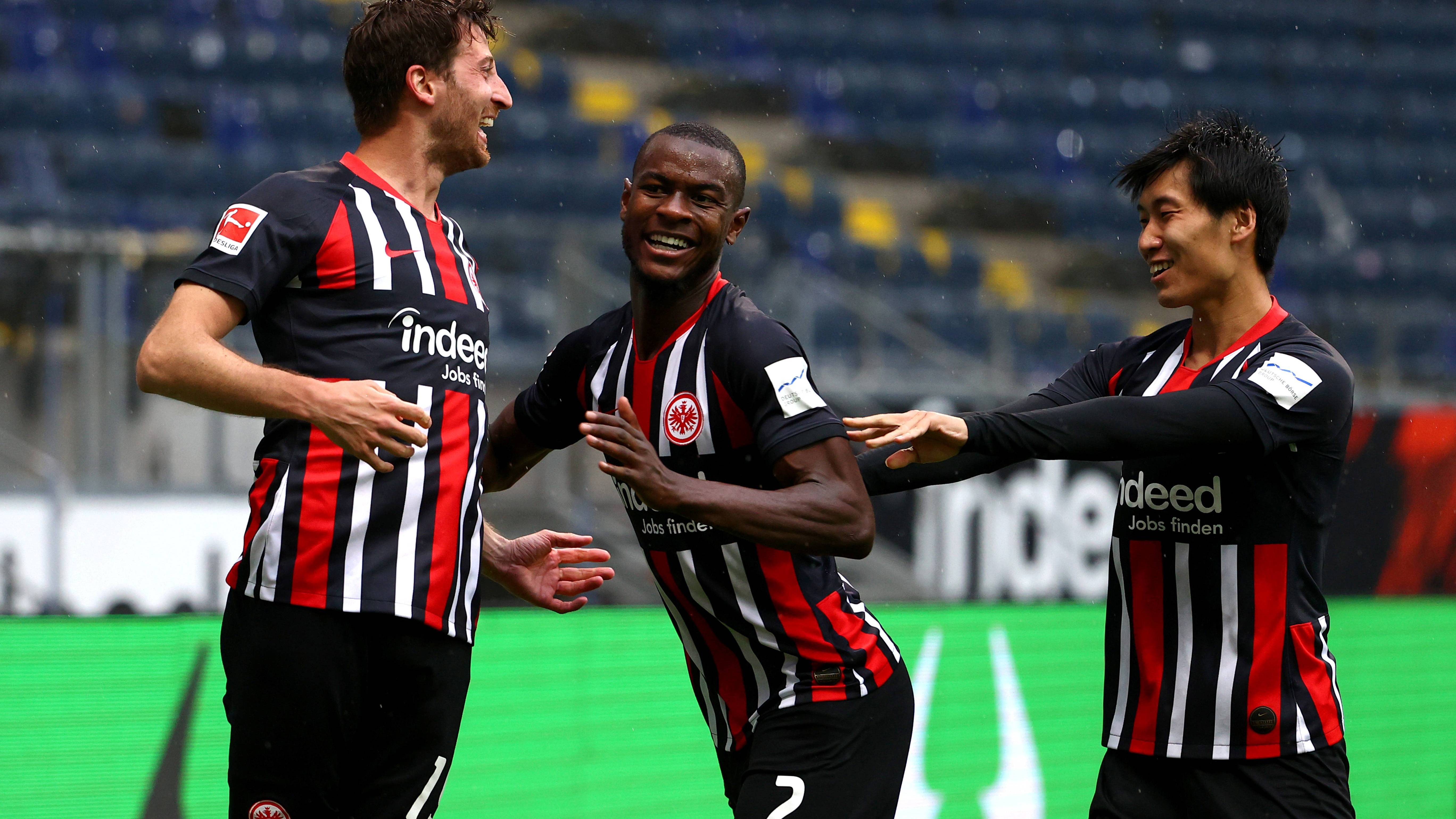 弗赖堡球队在主场比赛中取得惊险胜利 弗赖堡球队在主场比赛中取得惊险胜利