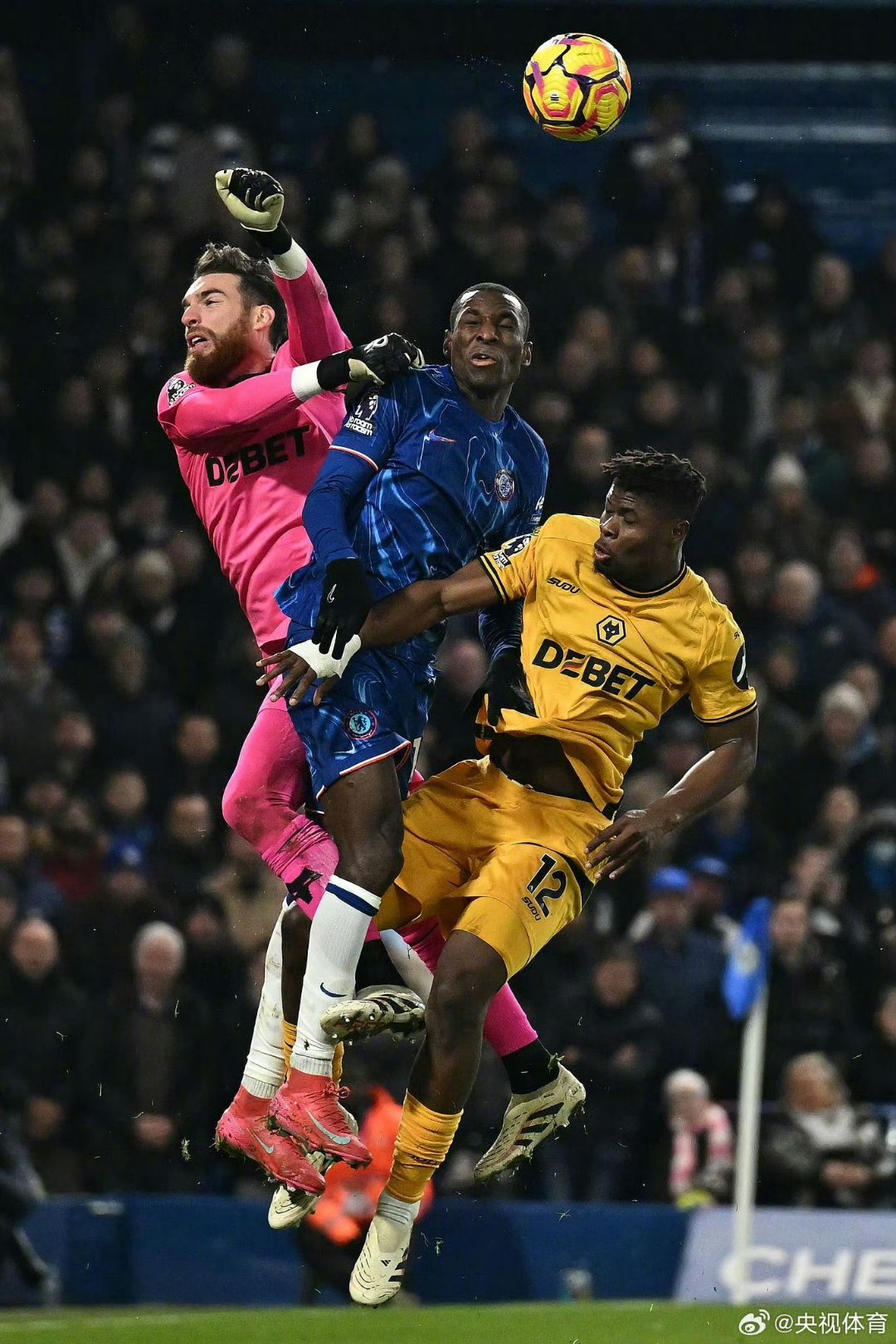 切尔西主场大捷,冠军悬念再添悬疑的简单介绍 切尔西主场大捷,冠军悬念再添悬疑的简单介绍