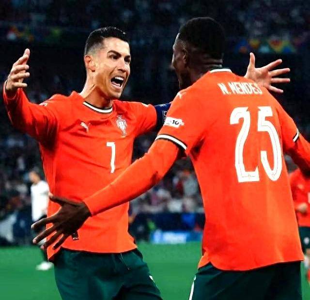 克里斯蒂亚诺罗纳尔多助葡萄牙战胜立陶宛