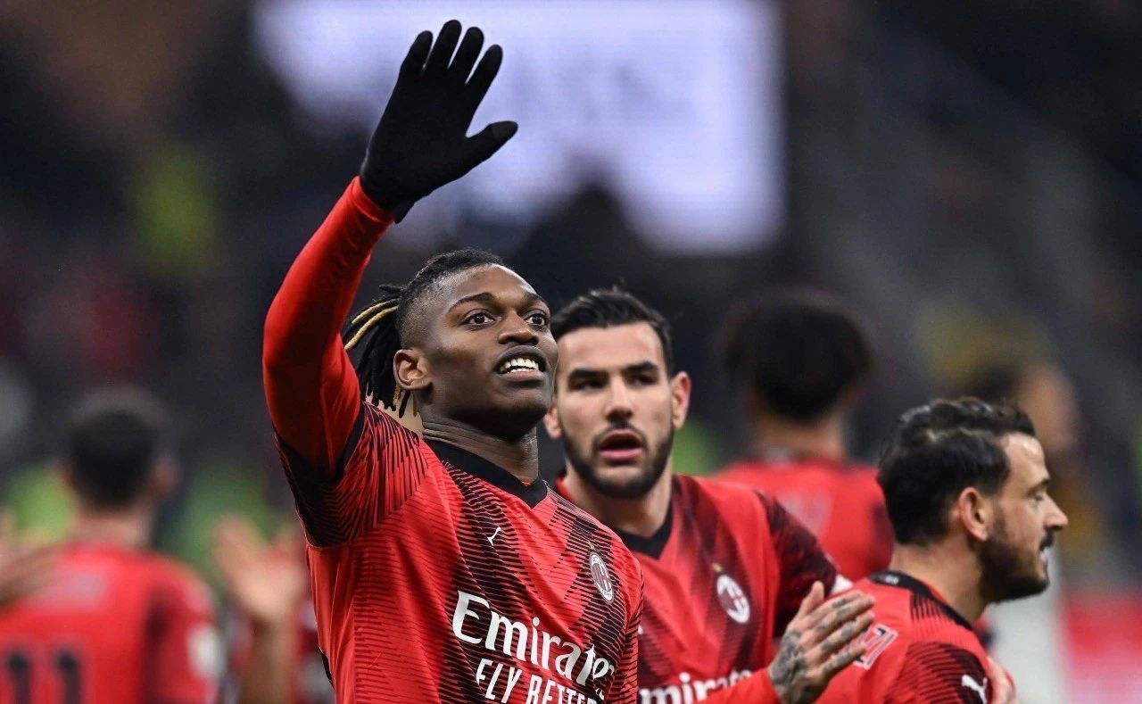 包含尤文图斯客场击败瓦伦西亚成绩喜人的词条