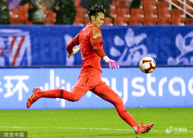 关于广州恒大主场乌龙球负山东鲁能上半程收官惨遭连败的信息