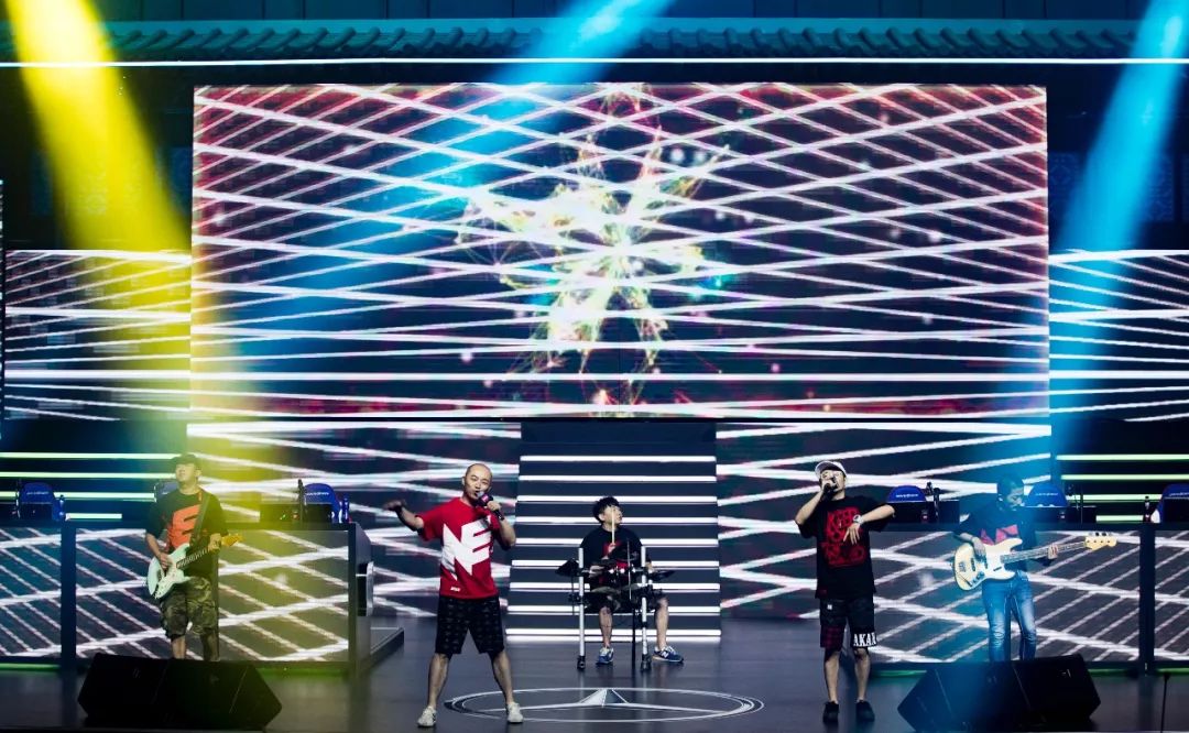 关于LPL赛事精彩瞬间盘点，年度回顾震撼登场的信息