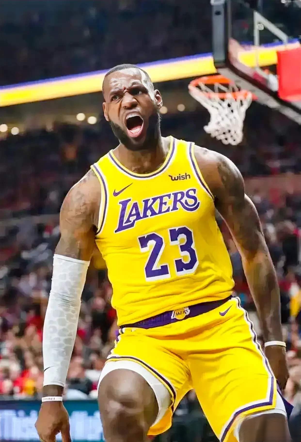 鹈鹕对阵北京队,克莱节奏完全掌控 鹈鹕对阵北京队,克莱节奏完全掌控