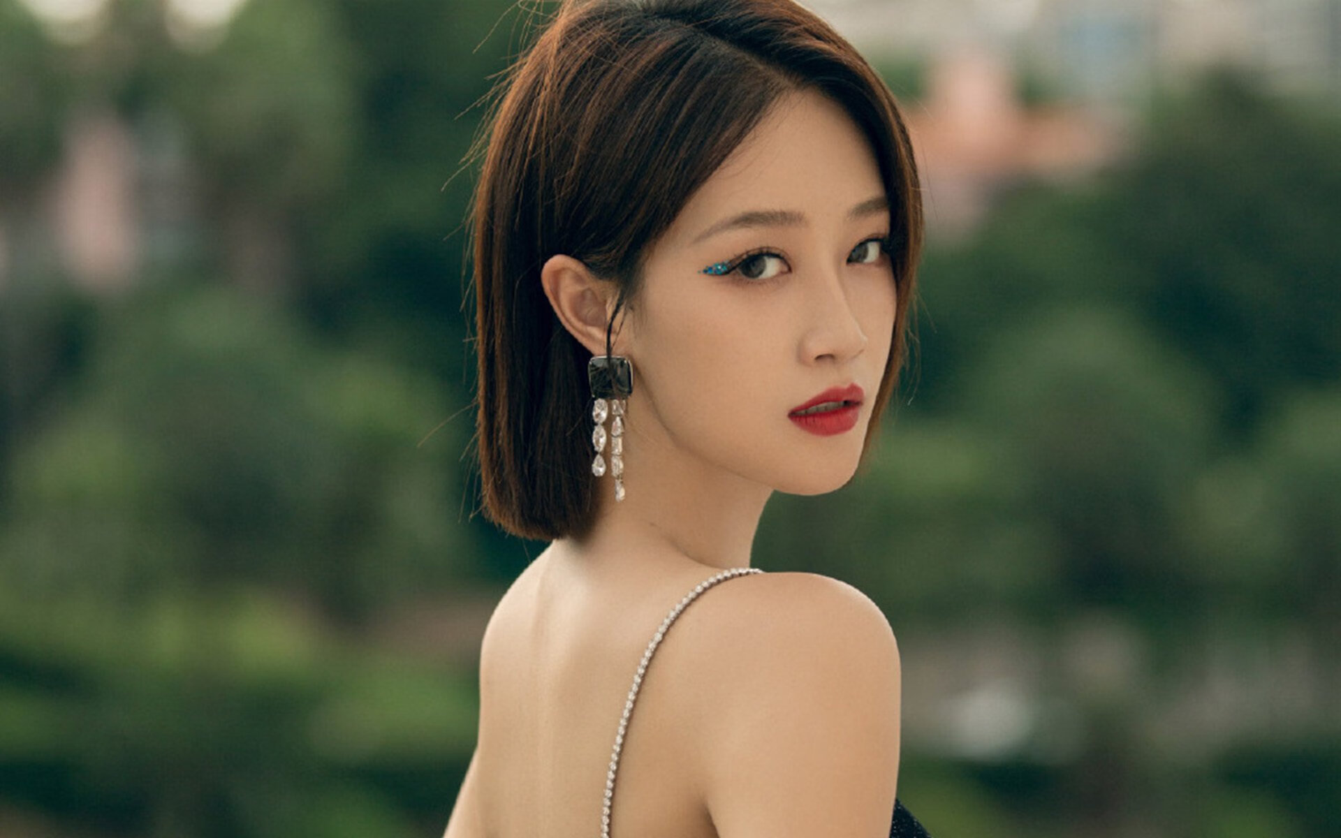 绿衫军连遭重击,爵士横扫余波未平,浓眉降临年度焦点战接管天地